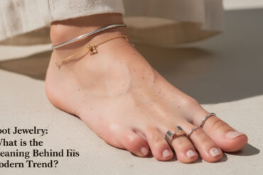 découvrez la signification des bijoux de pieds et leur impact dans la mode contemporaine, entre tradition et tendance moderne.