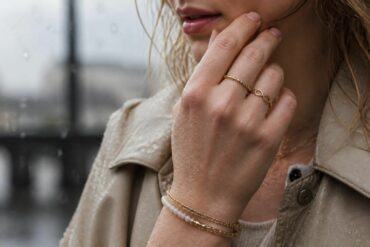 découvrez nos bijoux plaqué or résistants à l'eau pour rester élégant et chic, même sous la pluie. alliez style et durabilité au quotidien.