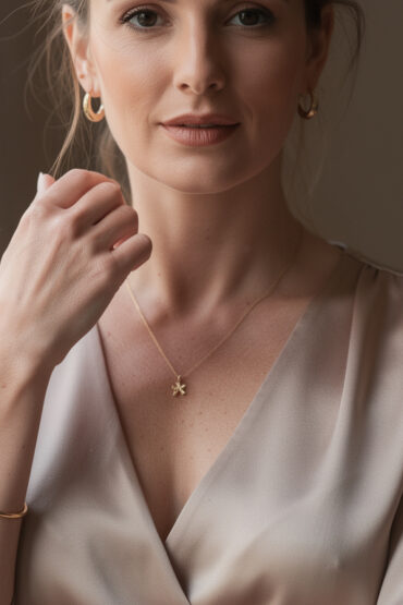 découvrez comment assortir vos bijoux pour créer un look chic et élégant en toutes occasions. conseils et astuces pour sublimer votre style avec harmonie.