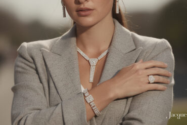 découvrez les bijoux jacqueline riu, des créations élégantes et raffinées qui subliment chaque tenue pour un style unique et sophistiqué.