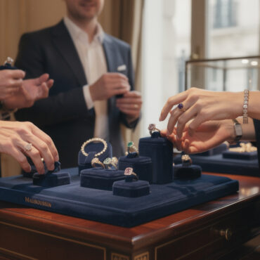explorez les secrets des ventes privées mauboussin et trouvez des bijoux uniques et précieux à des prix exceptionnels. ne manquez pas ces occasions exclusives de luxe accessible.