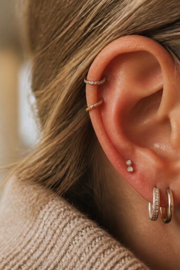 explorez les dernières tendances 2025 des piercings anti helix et trouvez des bijoux uniques pour sublimer votre style.