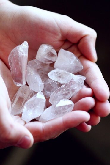 Pierre précieuse blanche