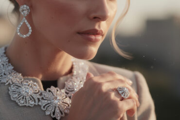 découvrez pourquoi les bijoux swarovski, réputés pour leur qualité exceptionnelle, sont un choix incontournable pour les amateurs de luxe en quête d'élégance et de raffinement.