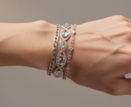 découvrez notre sélection élégante de tatouages bijoux pour le poignet, spécialement conçus pour sublimer le style féminin avec délicatesse et originalité.