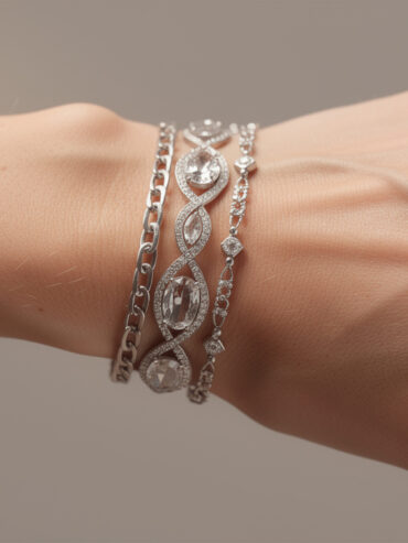 découvrez notre sélection élégante de tatouages bijoux pour le poignet, spécialement conçus pour sublimer le style féminin avec délicatesse et originalité.