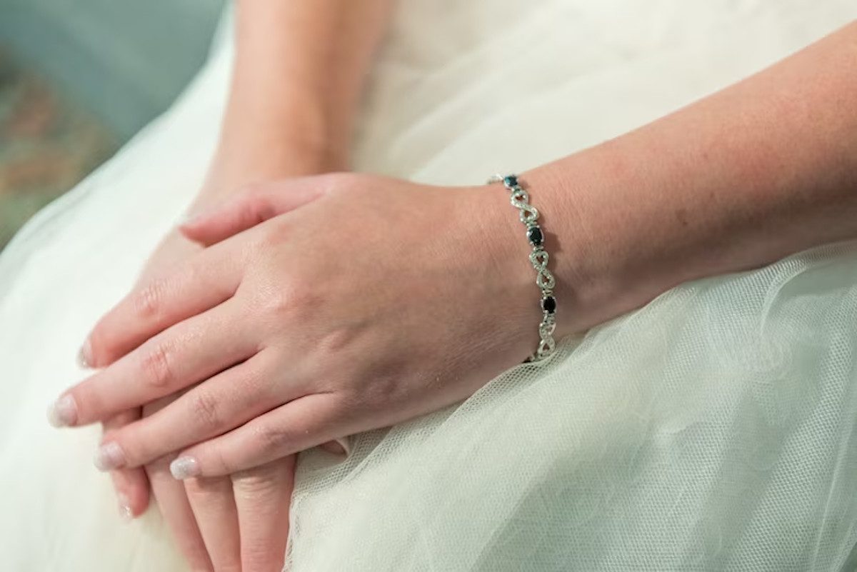 Bacelet éternel, ce bracelet soudé au et qui ne s