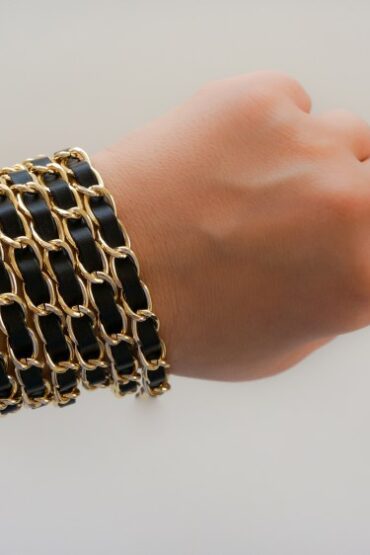 des bracelets en cuir